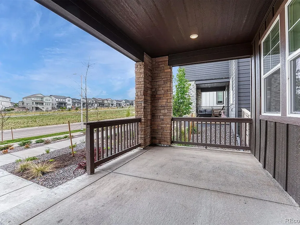 4 bed, 2890 sqft, $3,800 — Photo 4