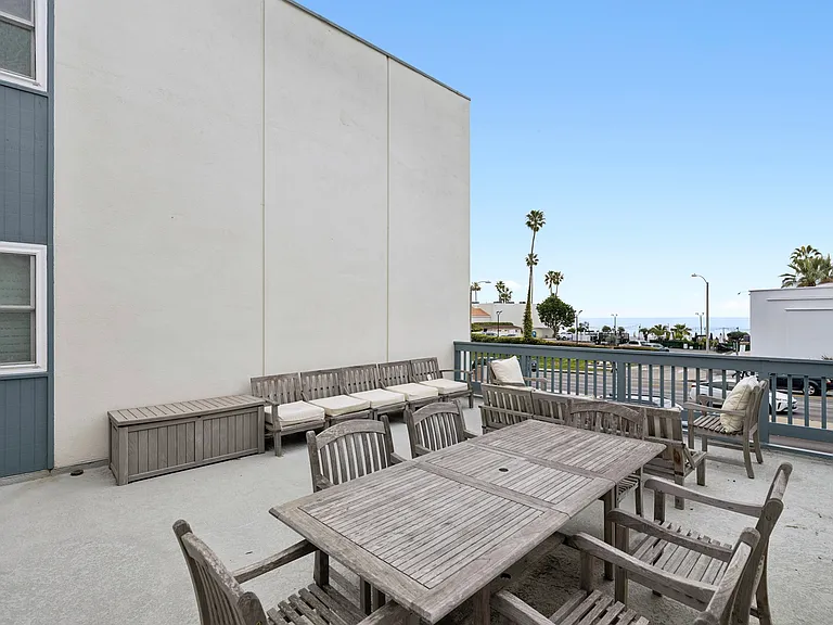 245 Aster St #7 — Photo 2