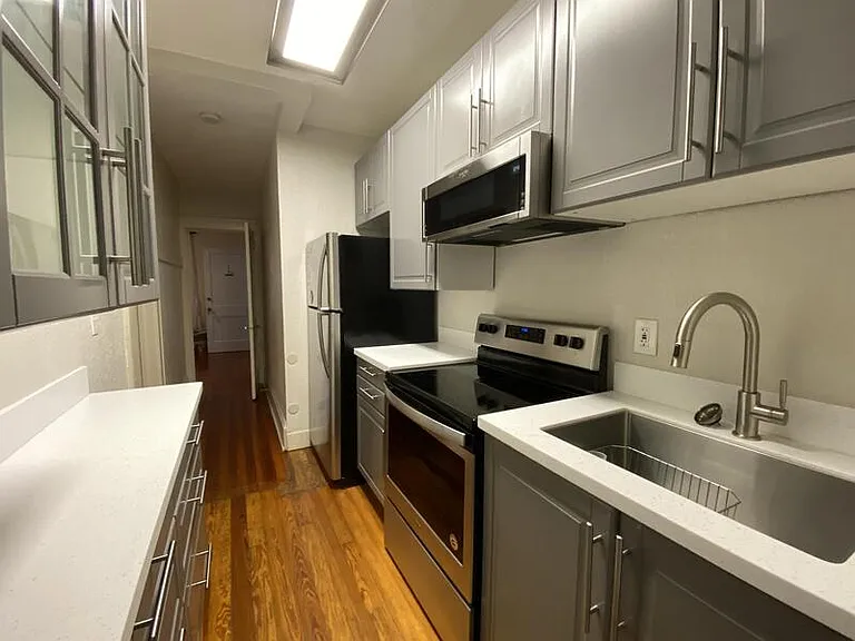 622 Harwood St #3 — Photo 4