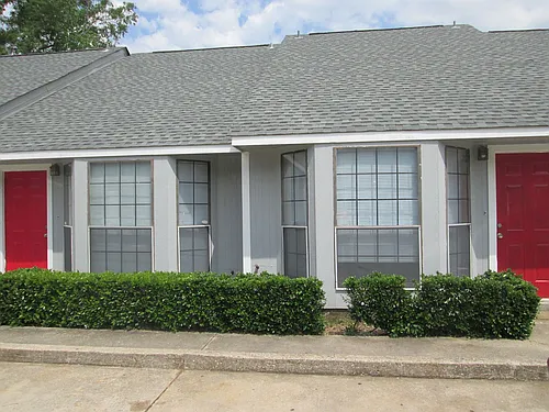 402 Kennon Ln Photo 1