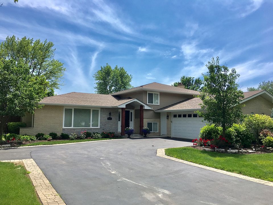 1st image of 8541 Spruce Dr
