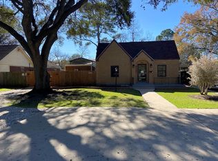 816 8th St, Bay City, TX 77414