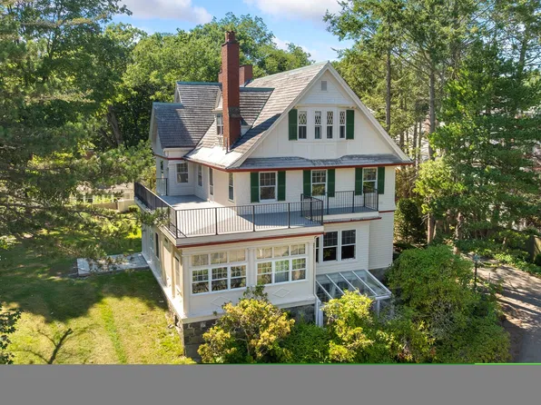56 Vinton St #4, Melrose, MA 02176