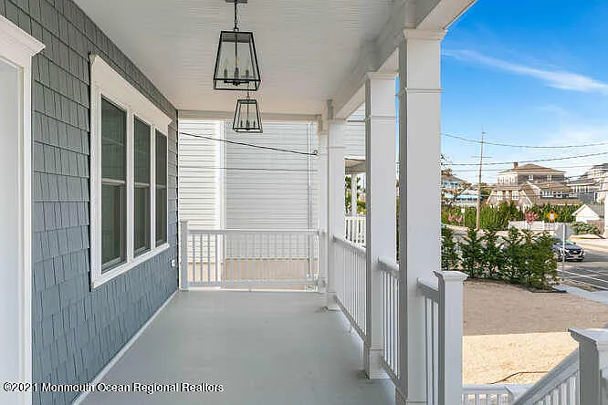 916 Ocean Ave #WEEKLY PRICE — Photo 43