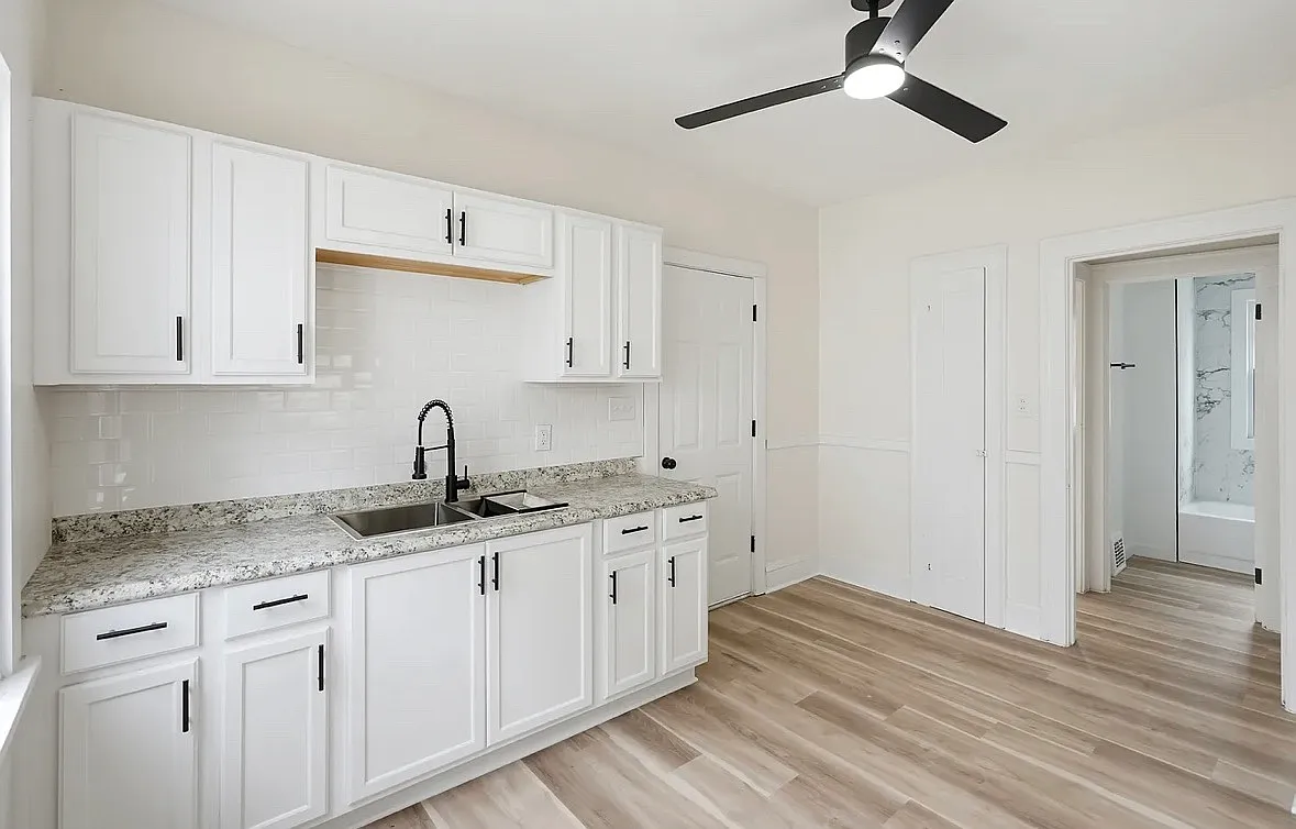 2 bed, $1,100 — Photo 4