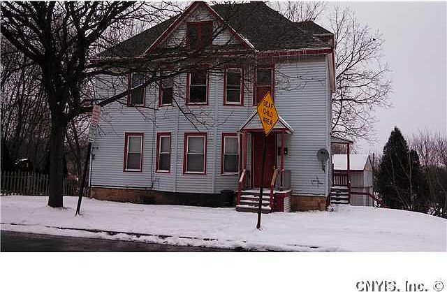 2nd image of 1200 W Onondaga St