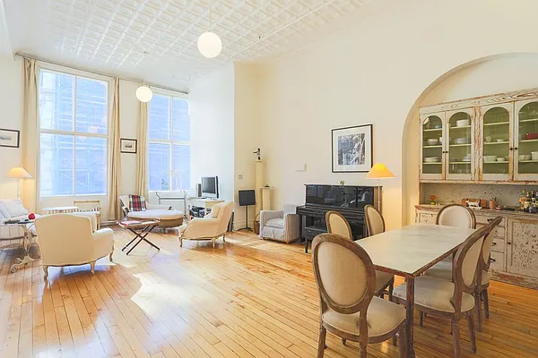 Sold by Compass | media 18