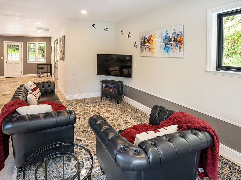 18301 Norlene Way — Photo 10