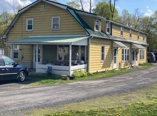 126 College Ave APT A-B, Milroy, PA 17063