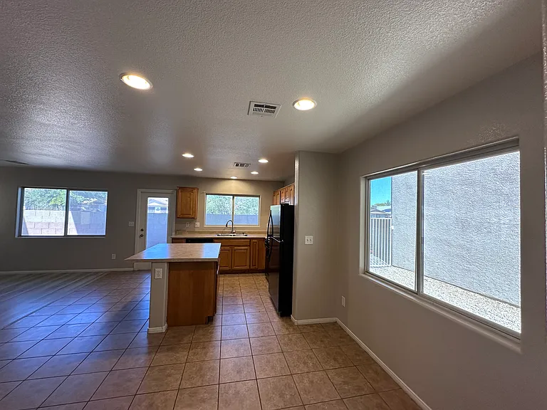 4446 Avery Park Ave — Photo 6