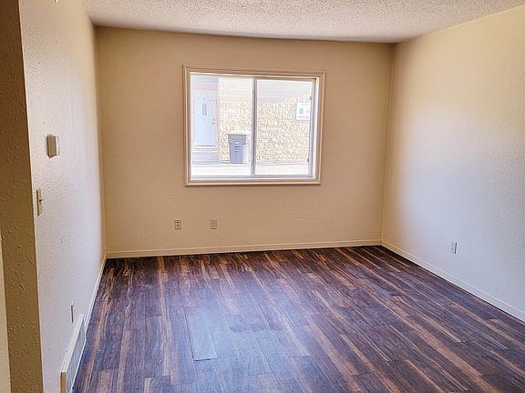 4th image of 900 E 5th St #16040746