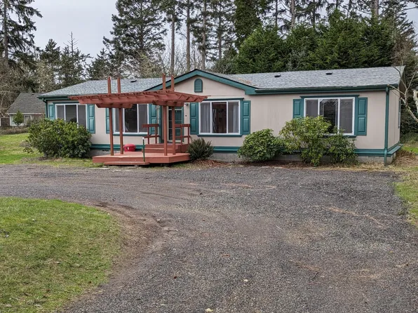 505 Mount Olympus Ave SE, Ocean Shores, WA 98569