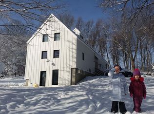 4 Jeffreys Neck Rd, Ipswich, MA 01938