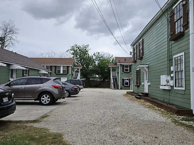 410 Randall St — Photo 21