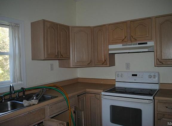 5th image of 101 N Warfel St