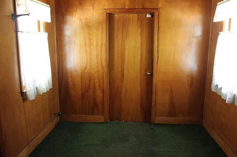 1215 Deborah Ave photo 1