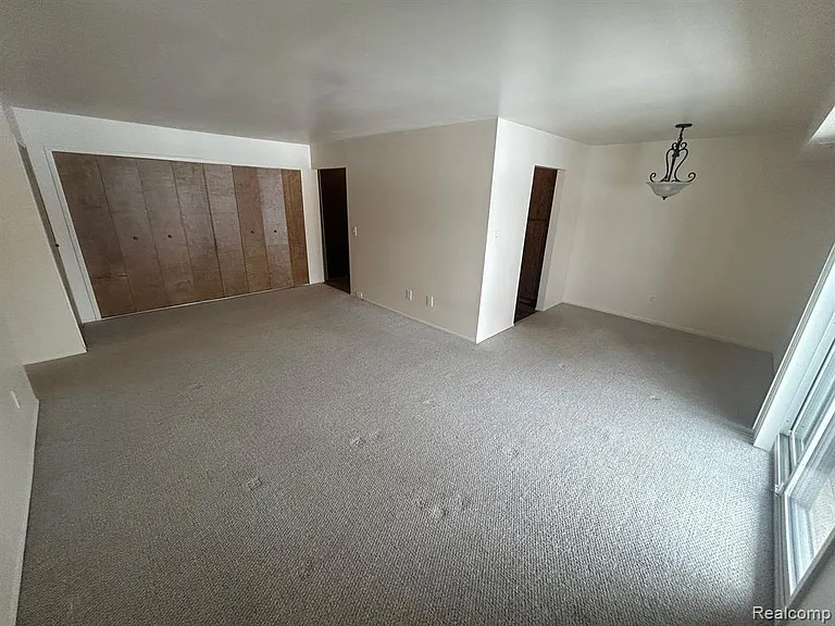 30042 W Twelve Mile Rd #56 — Photo 12