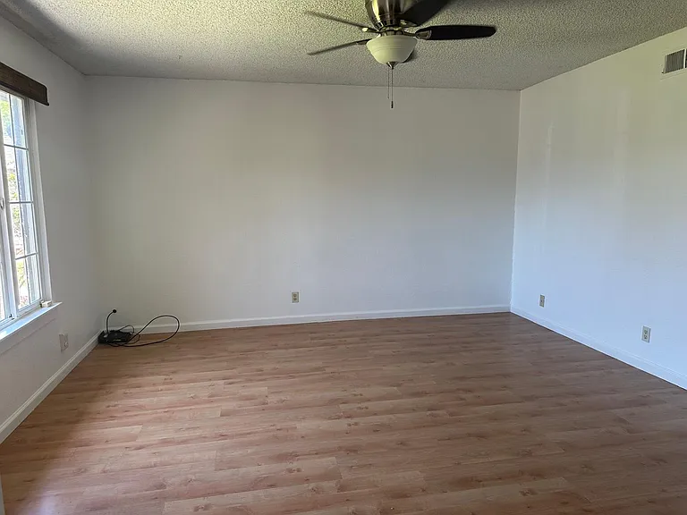 115 Azalea Ct — Photo 6
