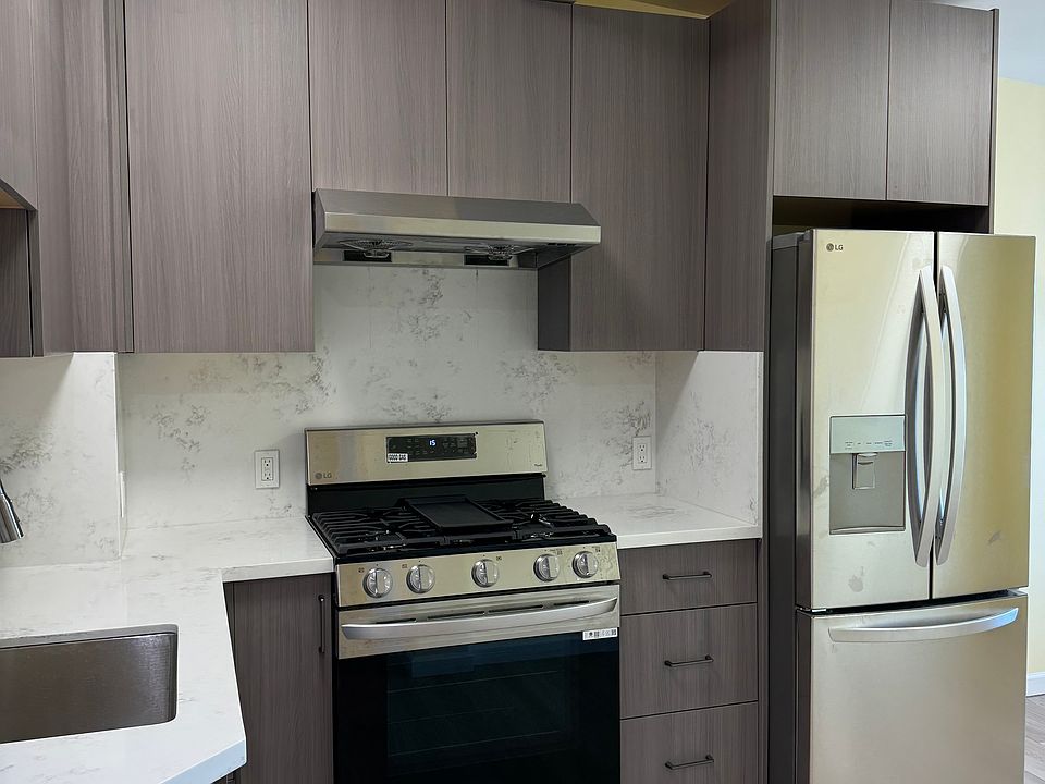 1st image of 2410 San Mateo St APT 13