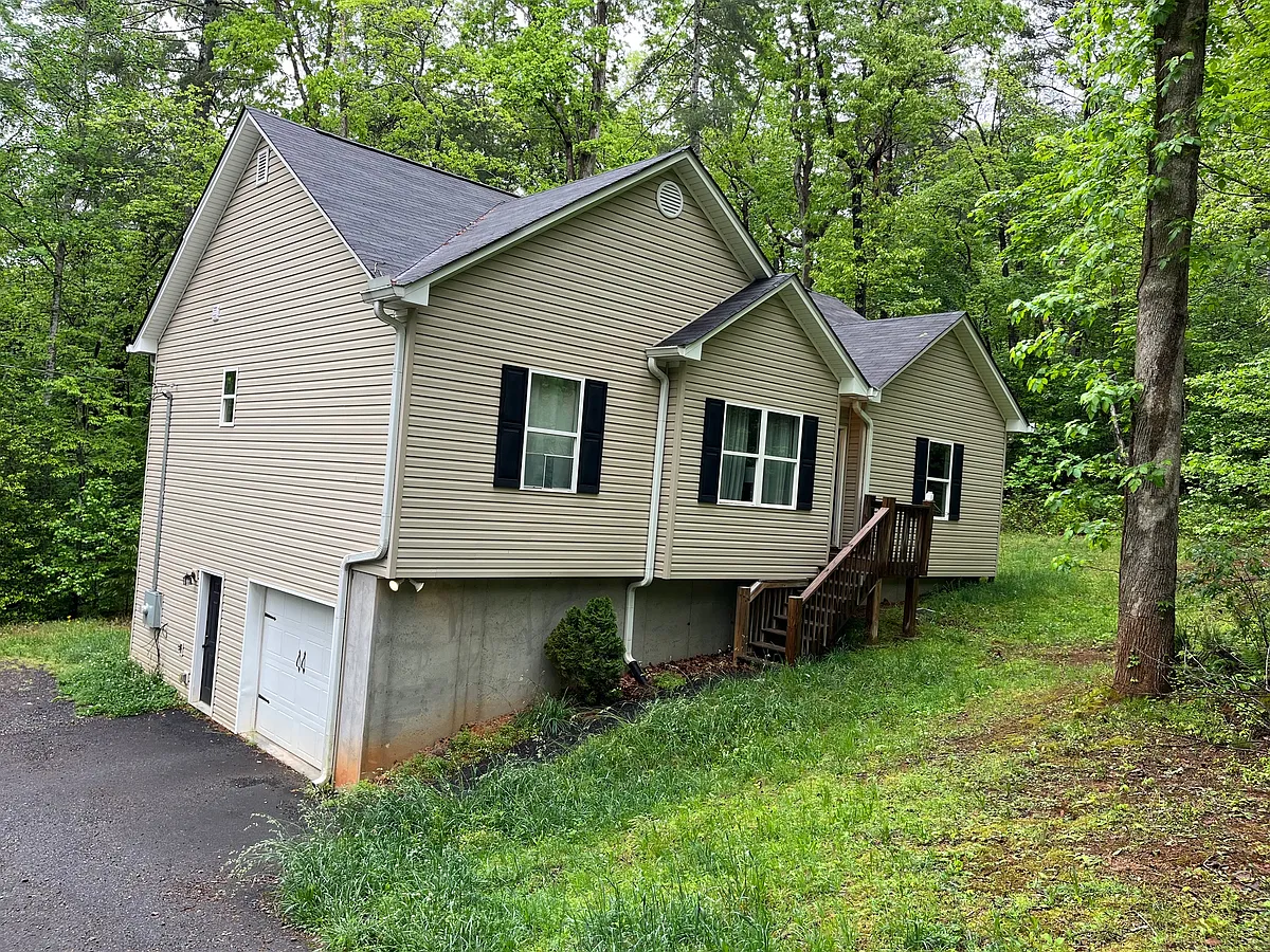 Building Photo - 155 Clyde Barrett Rd