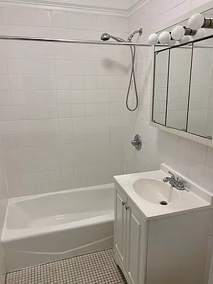 Rented by Tourma Realty LLC | media 36