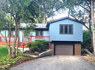 412 Meadow Ln, Lake Zurich, IL 60047