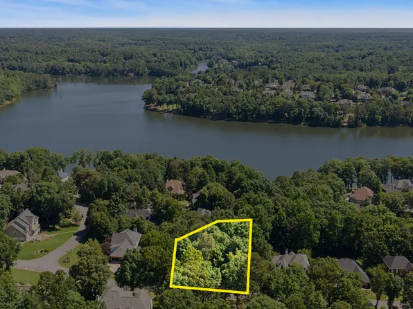 810 Southern Shore Dr, Peachtree City, GA 30269