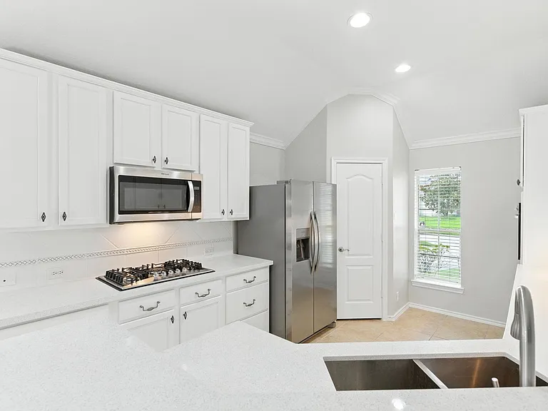 28527 Connordale Ln — Photo 14