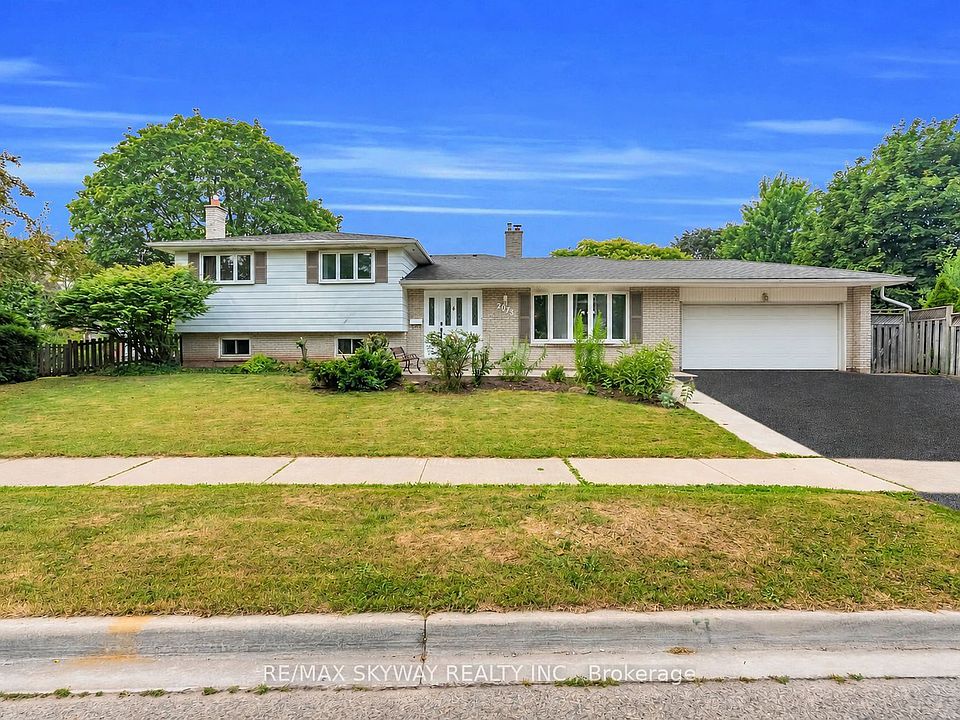 1st image of 2673 Thorn Lodge Dr