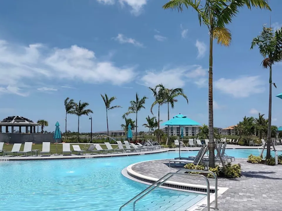 12280 Wellen Golf St #305