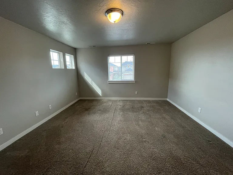 9127 W Tillamook Dr — Photo 13