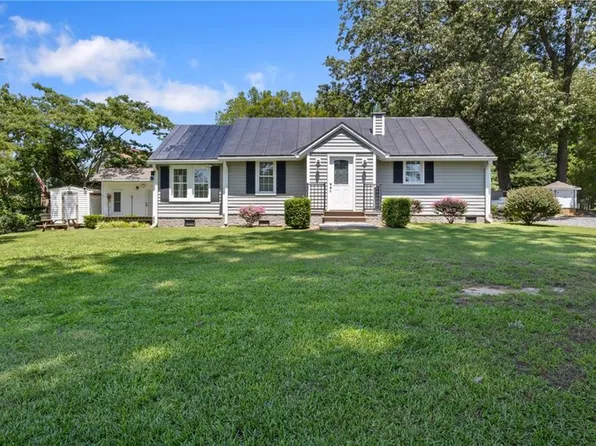 7838 On The Pond Ln, Gloucester, VA 23061