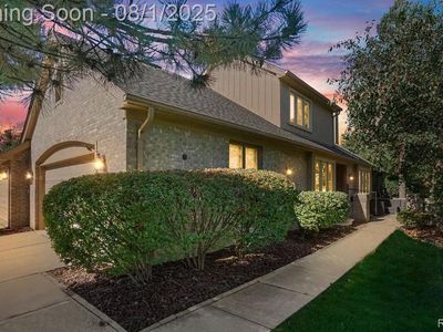 1211 Autumn Dr, Troy, MI, 48098