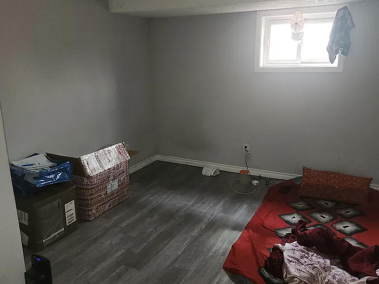 366 Campbell Ave #1 — Photo 3