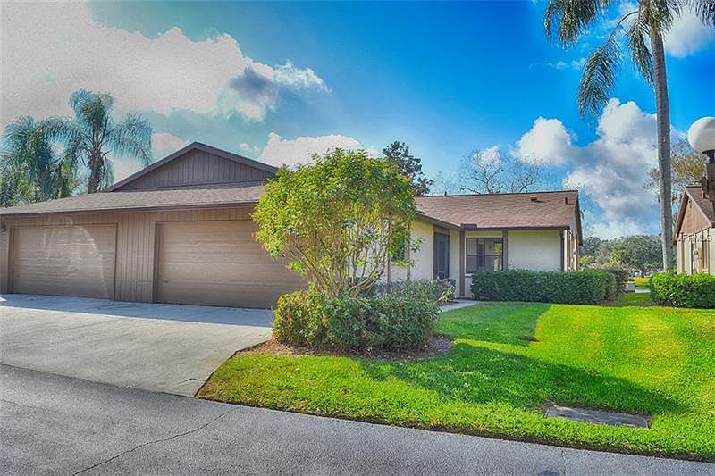 1st image of 4754 Oak Hill Dr #15