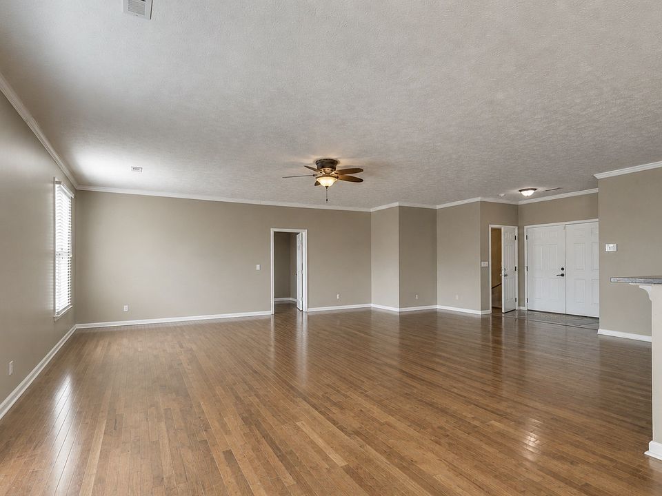 64th image of 327 Stoneybrook Rd