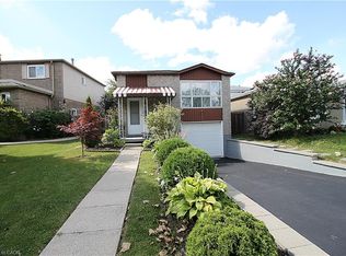 35 Garden Cres, Hamilton, ON L8V4T3
