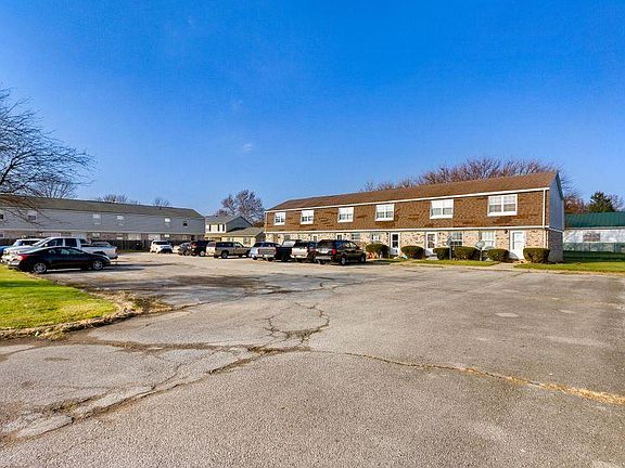 3rd image of 150 Heritage Cir #150