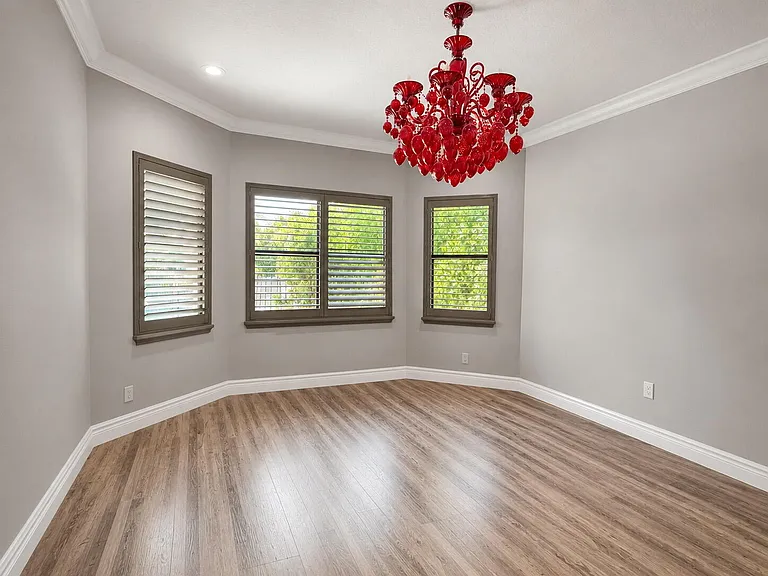 16849 Pierre Cir — Photo 19
