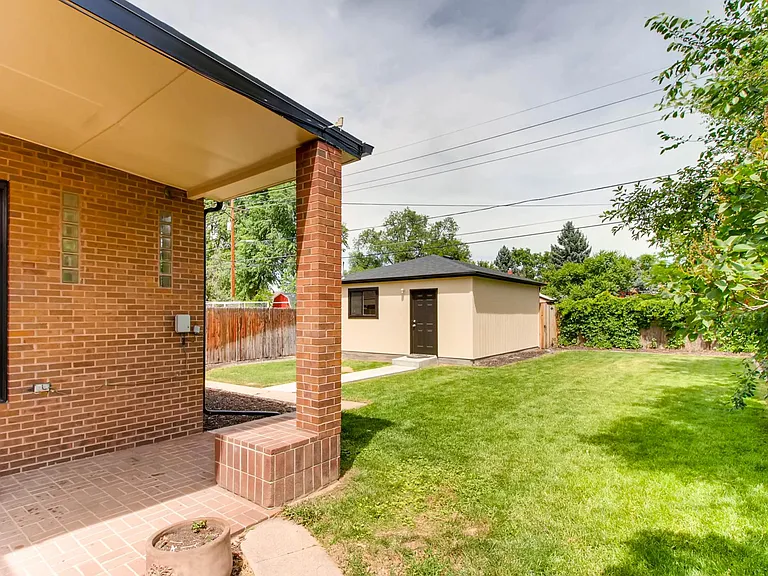 Exterio covered patio space