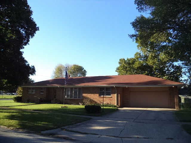 1st image of 1412 Northfield Ave