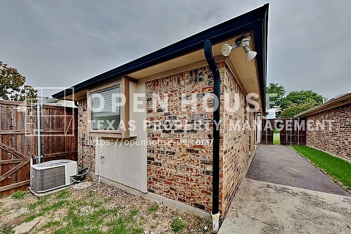 2510 Melissa Ln — Photo 15