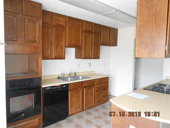 2nd image of 527 Eastridge Dr
