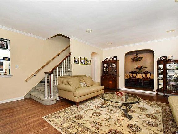 4th image of 69-50 180th St
