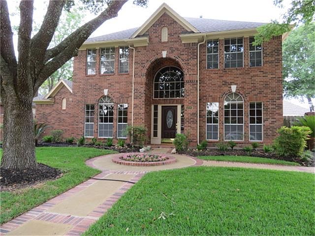 1st image of 1204 Silverleaf Dr