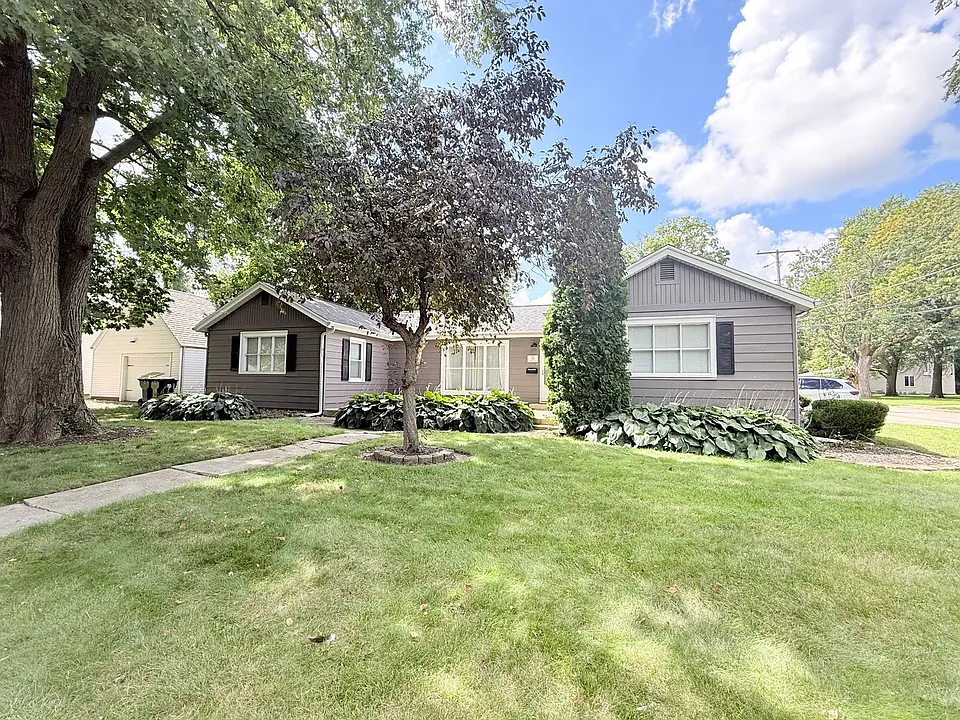 31 University Ct