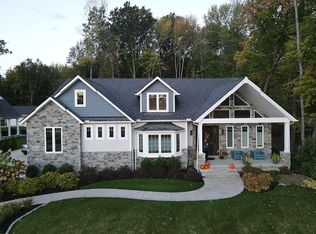 2034 Jaycox Rd, Avon, OH 44011