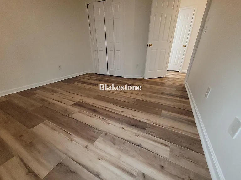 111 Lake Valley Ln — Photo 8