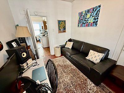 5th image of 206 Hanover St APT 8