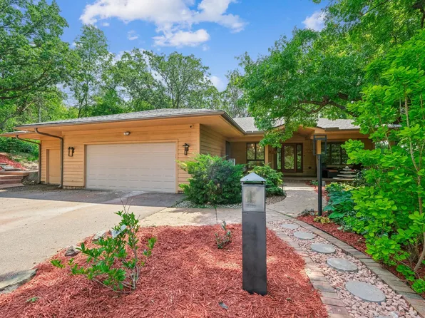 2665 Oriole Ave N, Stillwater, MN 55082